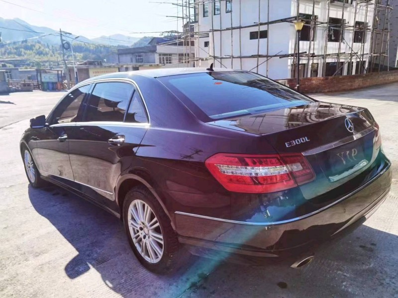 嘉兴12年奔驰E8