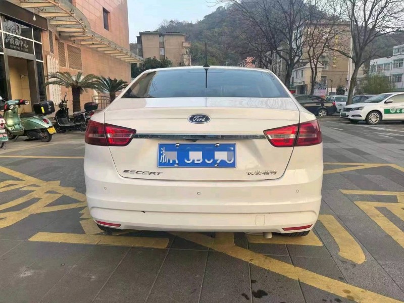 嘉兴18年福特福睿斯4