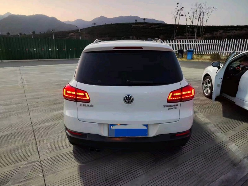 嘉兴16年大众途观9