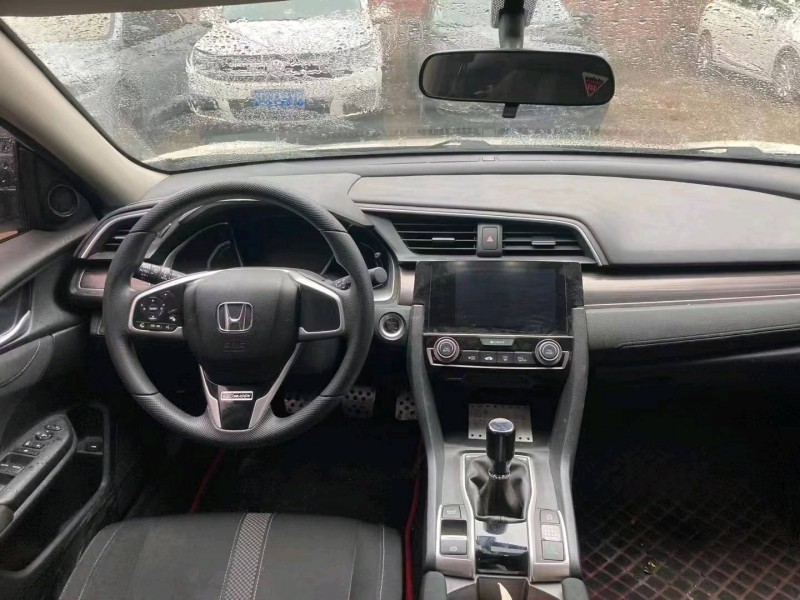 嘉兴21年本田思域5