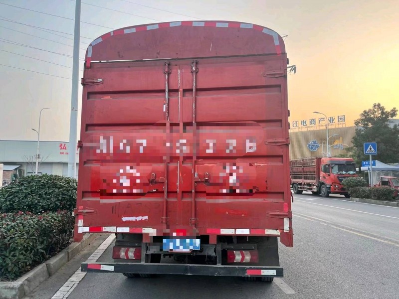 重庆22年东风乘龙9