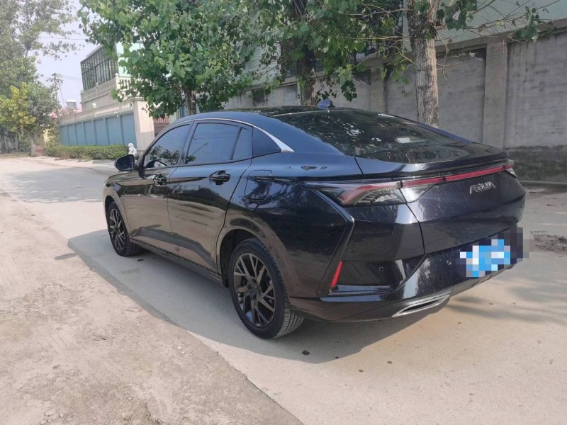 保定21年东风奕炫8