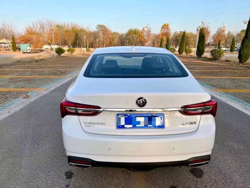 东营22年别克威朗8