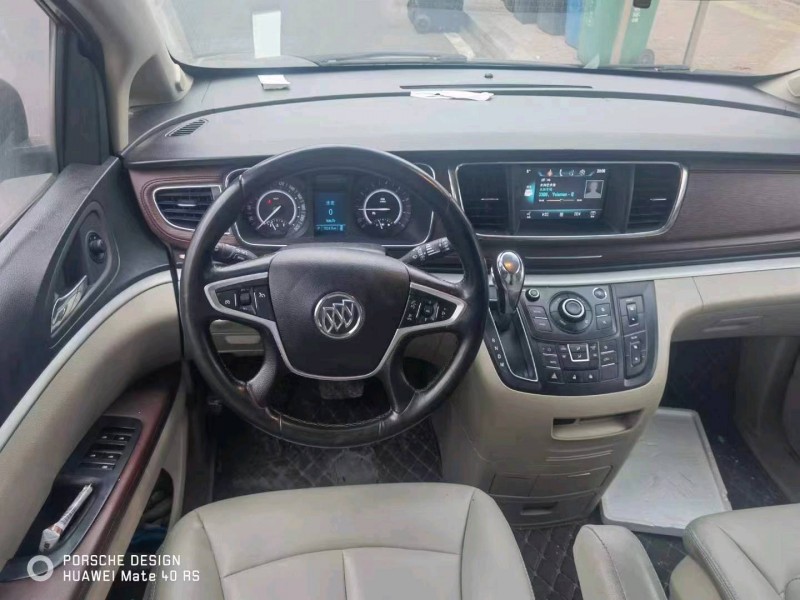 枣庄17年别克GL82