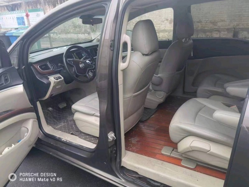 枣庄17年别克GL83