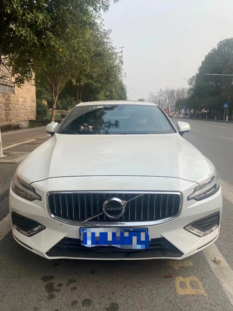 重庆21年沃尔沃S60L1