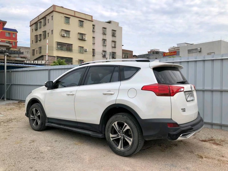 广州16年丰田RAV4荣放3