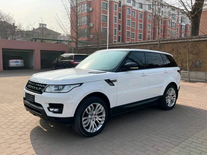 青岛15年路虎揽胜运动2