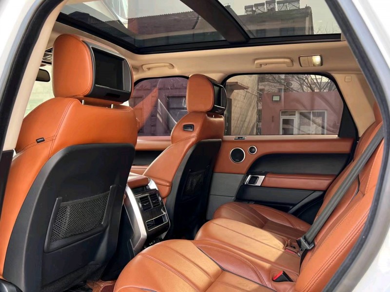 青岛15年路虎揽胜运动4