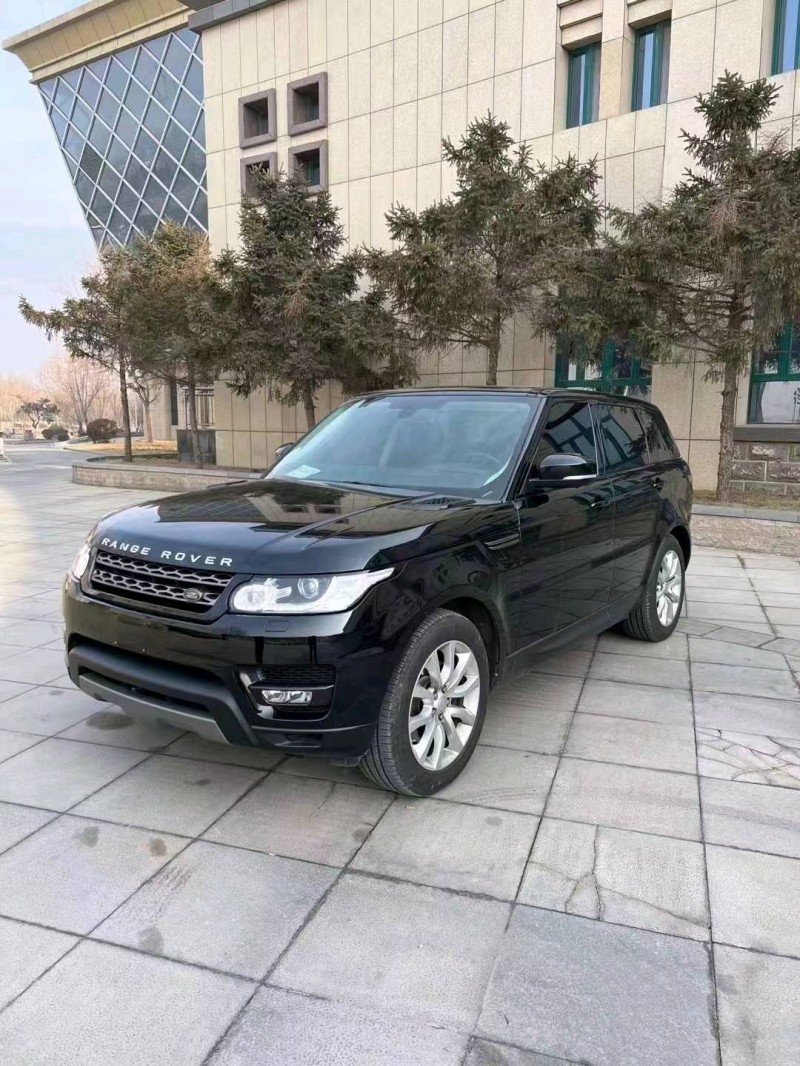 东营17年路虎揽胜运动3