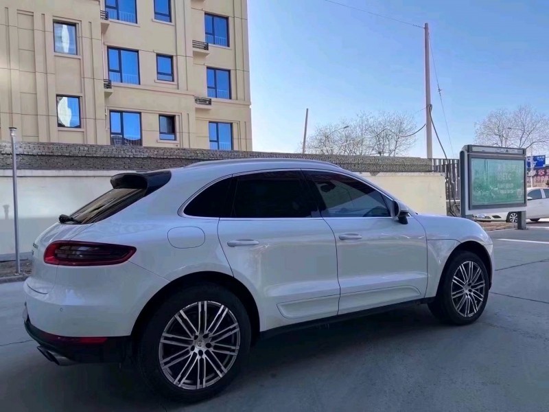 邯郸15年保时捷Macan1