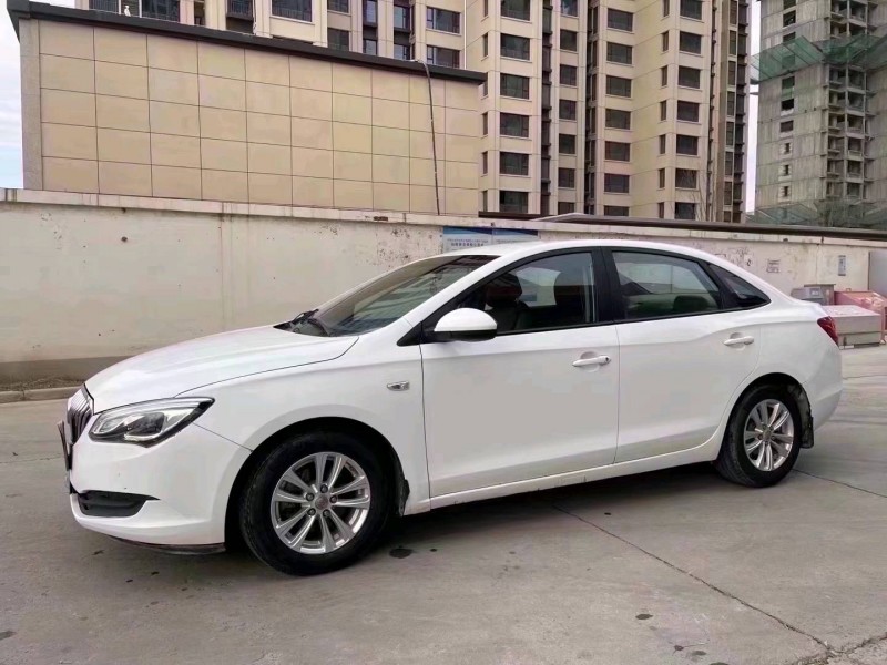 邯郸15年别克英朗GT3