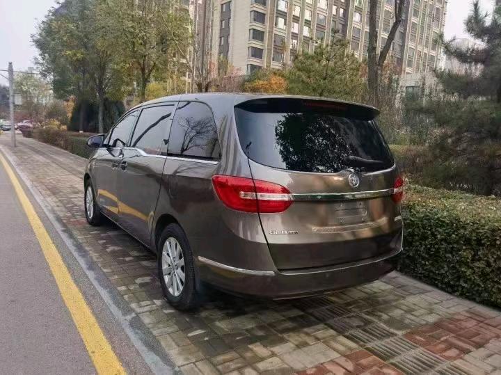 宜昌17年别克GL84