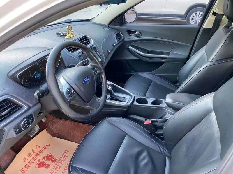 枣庄15年福特福睿斯8