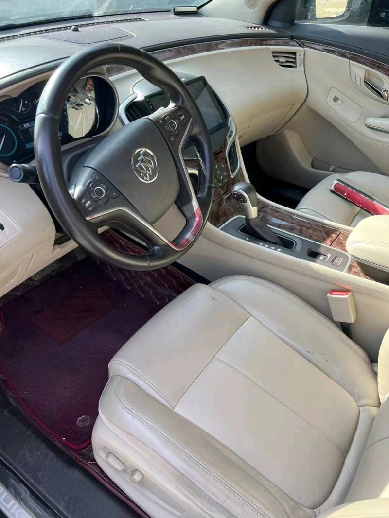 枣庄15年别克君越5