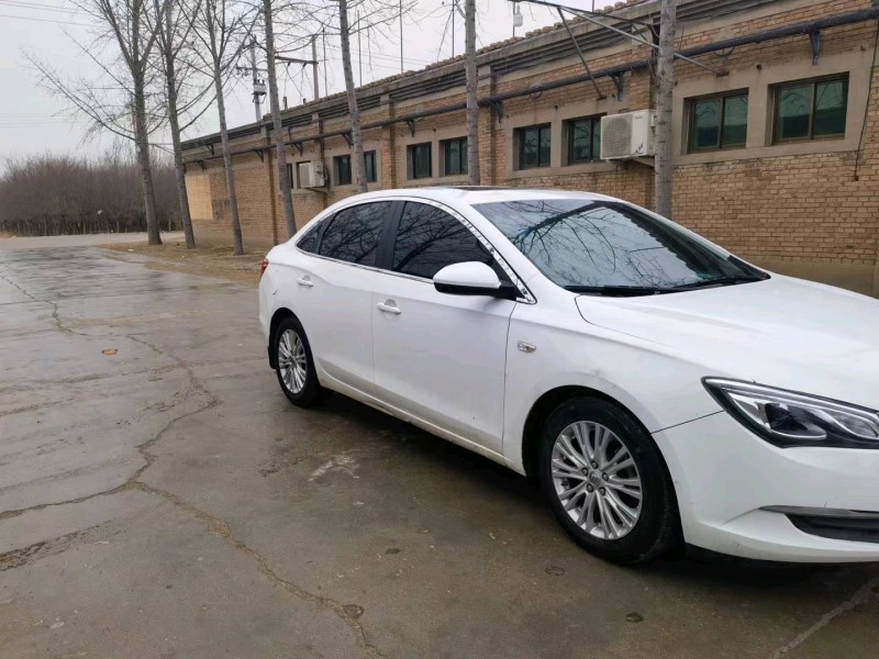 保定17年别克英朗2