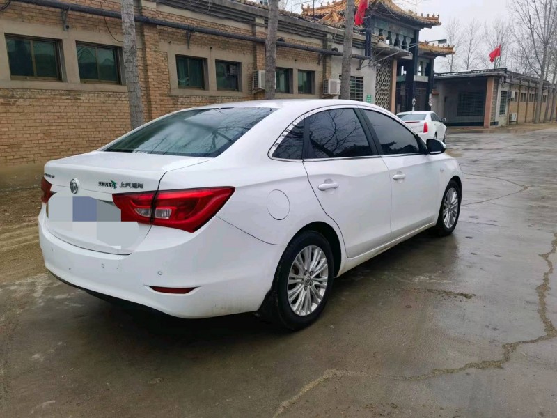 保定17年别克英朗4