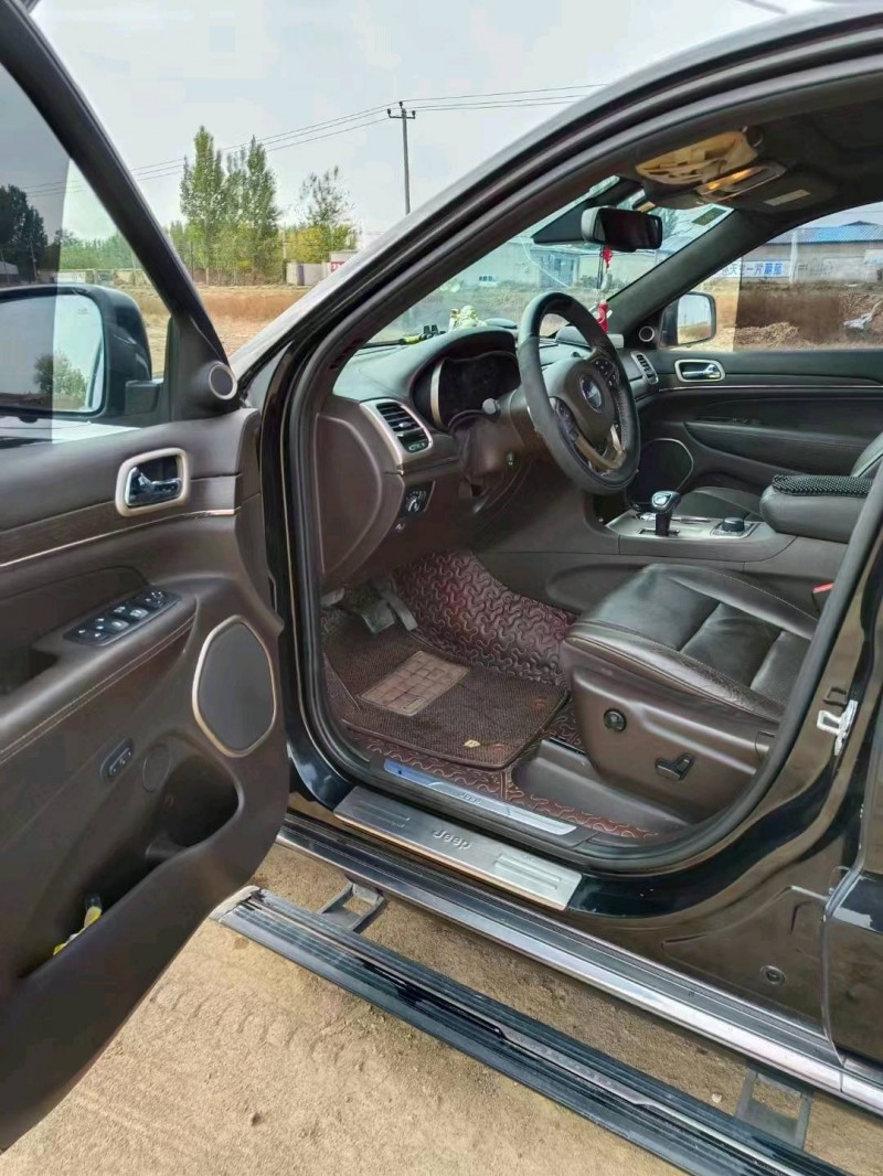 保定13年Jeep大切诺基6