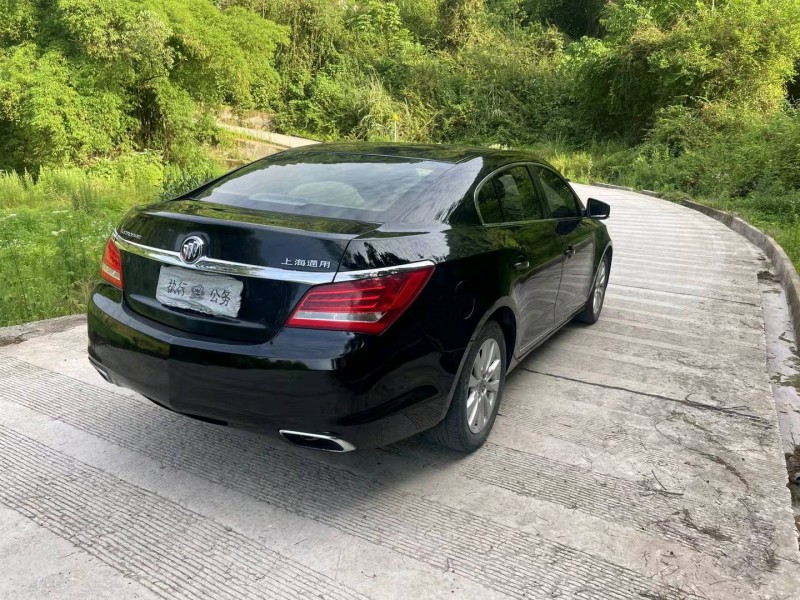 邢台14年别克君越4