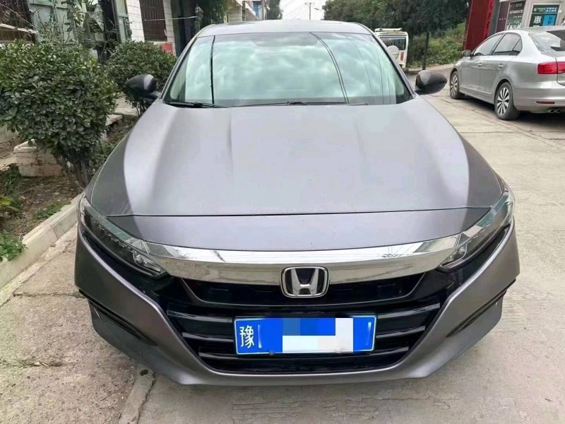 宜春19年本田雅阁1