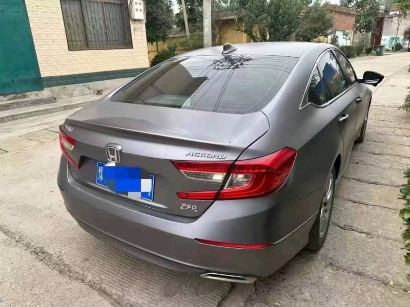 宜春19年本田雅阁4