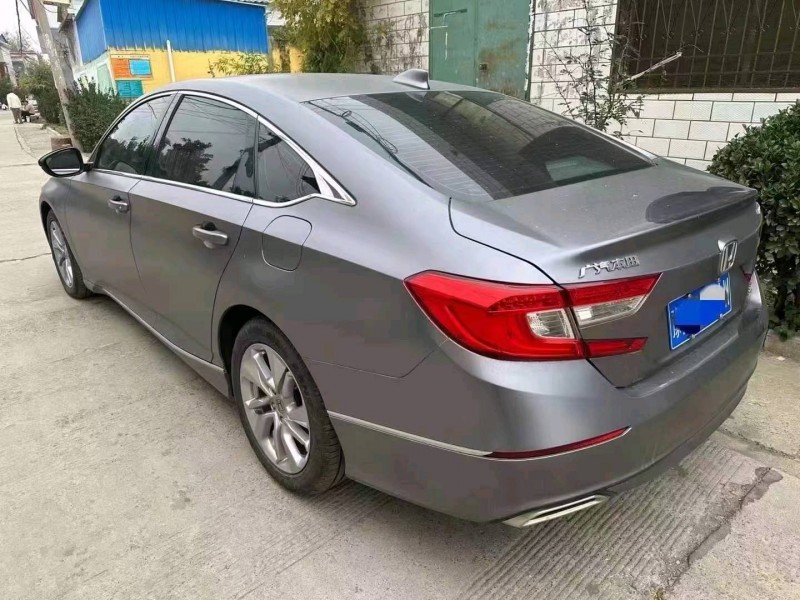 宜春19年本田雅阁6