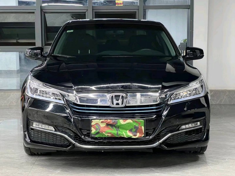 东莞17年本田雅阁1