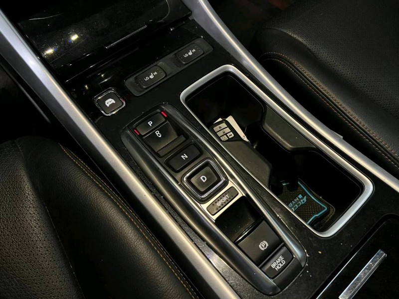 东莞17年本田雅阁6