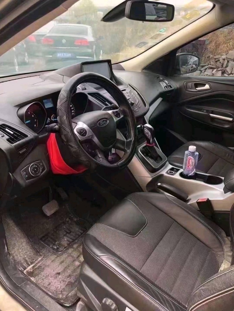 青岛14年福特翼虎4