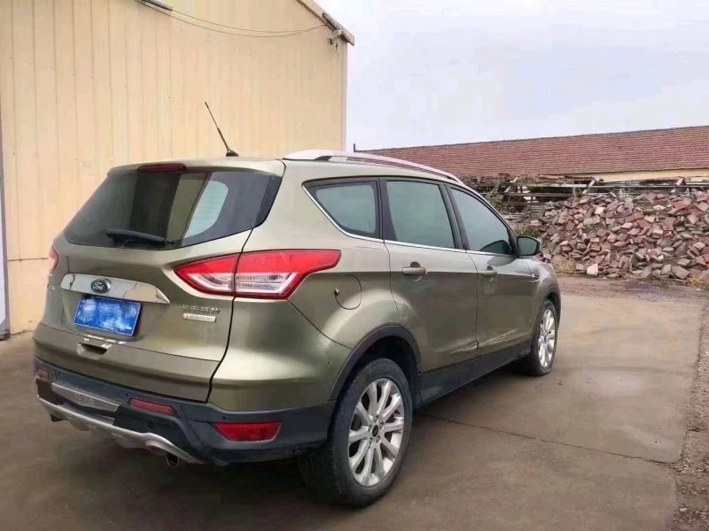 青岛14年福特翼虎7