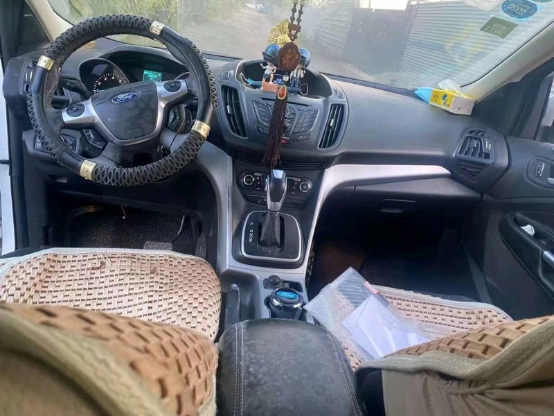 青岛14年福特翼虎5