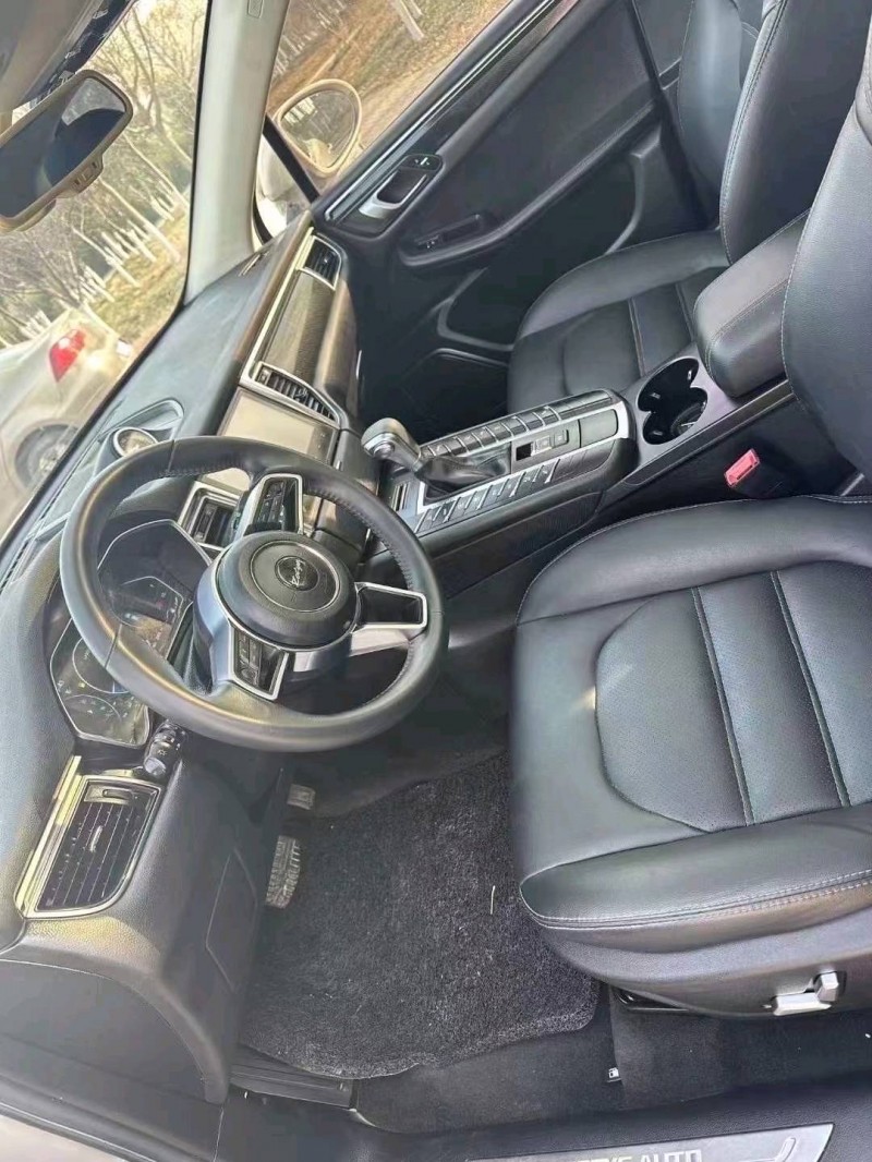 北京19年众泰SR94