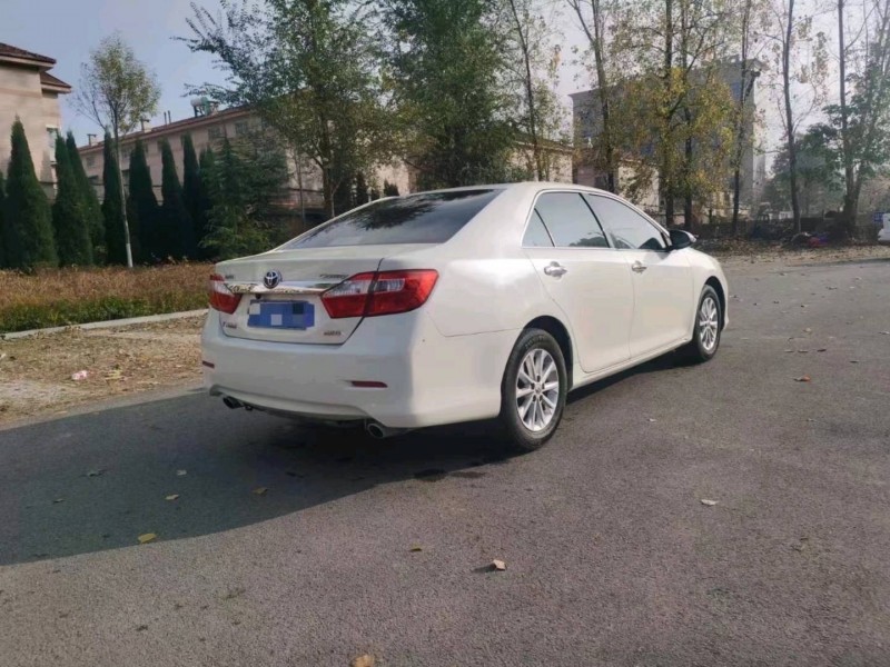 北京13年丰田凯美瑞7