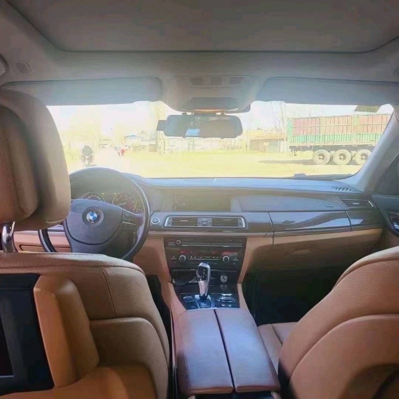 北京11年宝马7系6