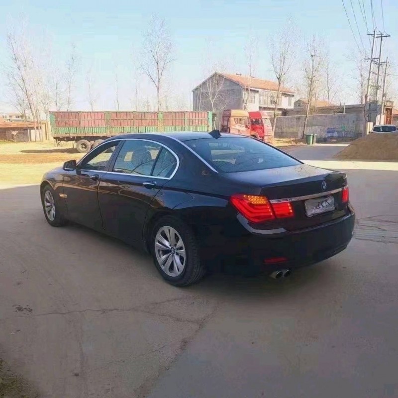 北京11年宝马7系8