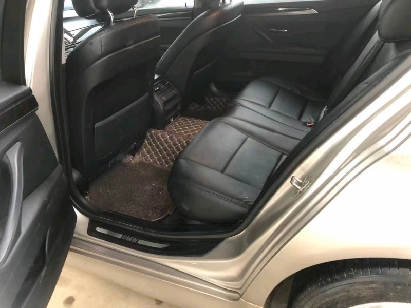 保定12年宝马5系8