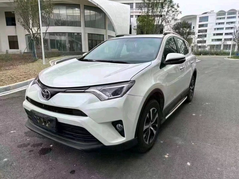 嘉兴17年丰田RAV4荣放3
