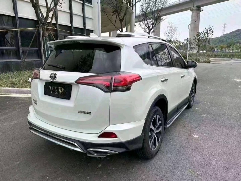 嘉兴17年丰田RAV4荣放4