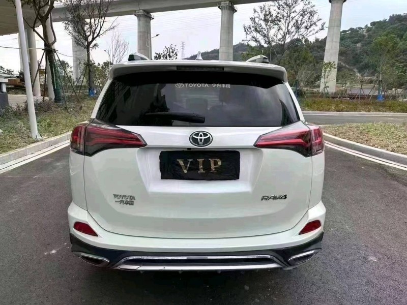 嘉兴17年丰田RAV4荣放9