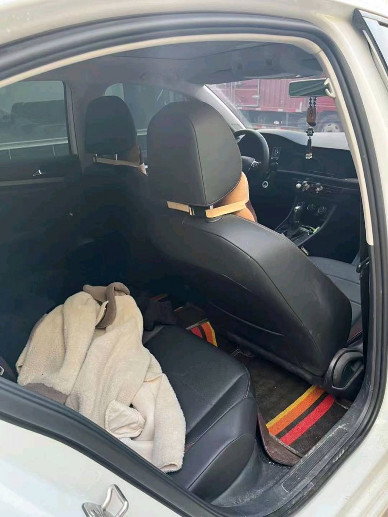 邯郸21年大众宝来4