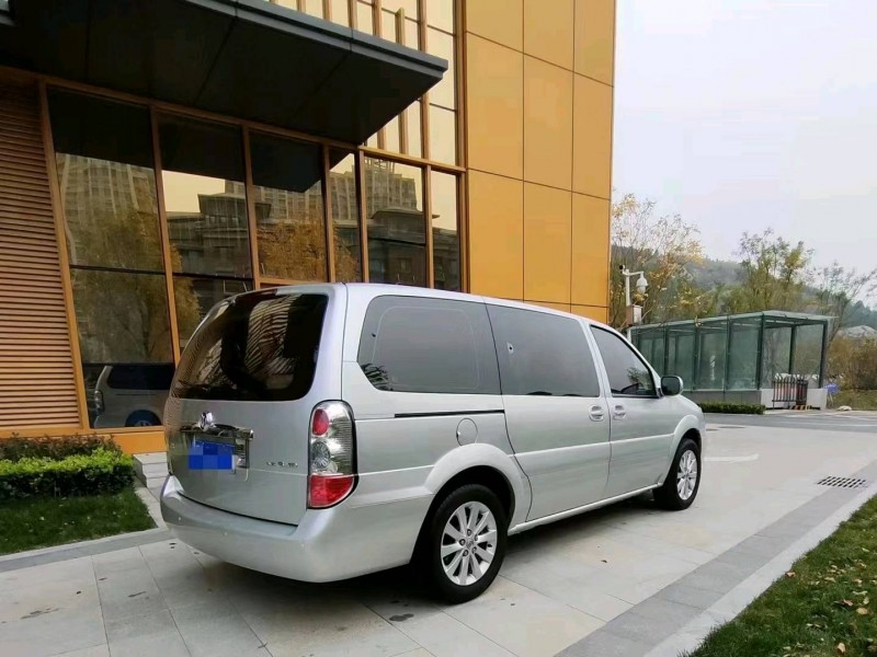 东营16年别克GL85