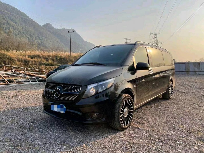 重庆19年奔驰威霆4