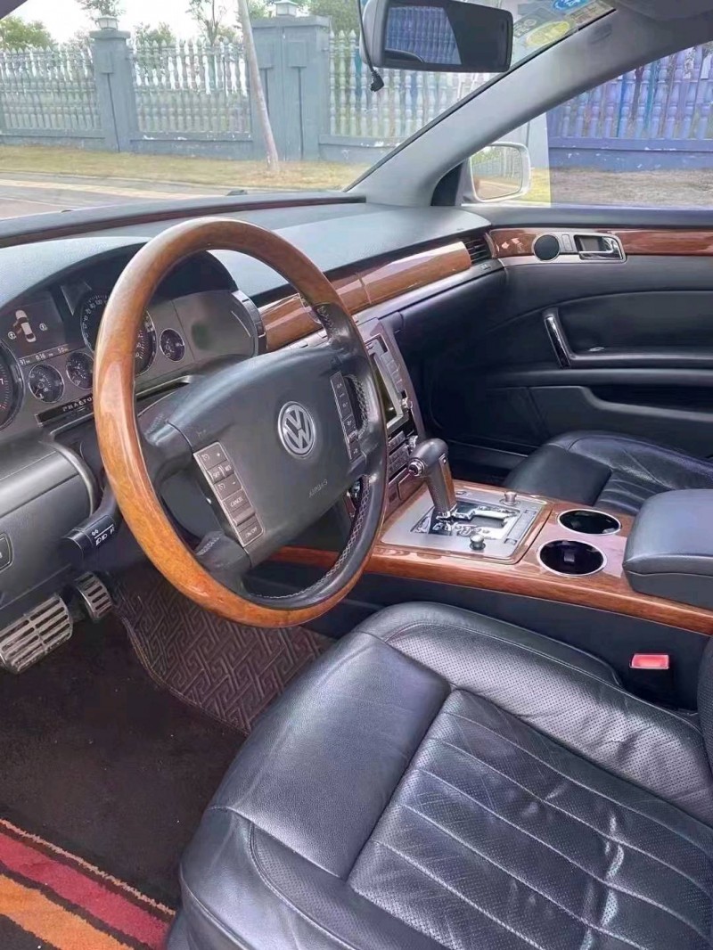 宜昌10年大众辉腾5