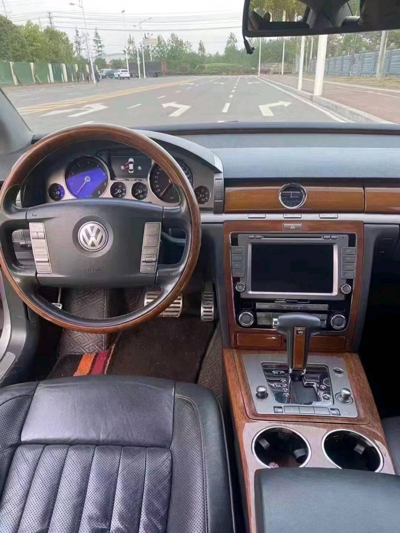 宜昌10年大众辉腾7