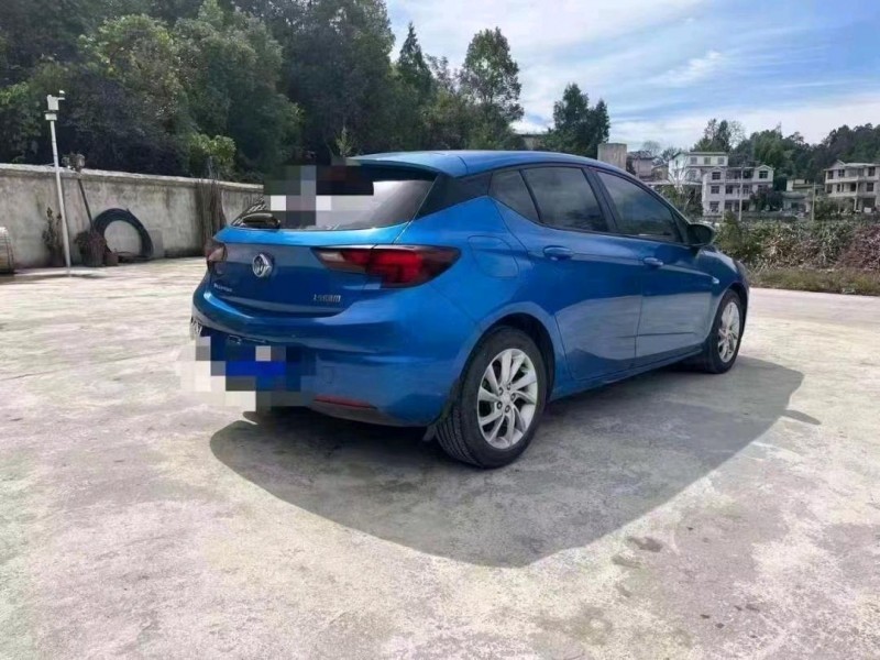 宜昌16年别克英朗7