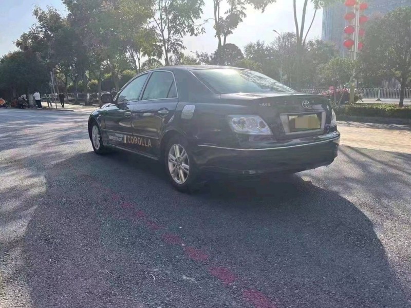 宜昌08年丰田锐志8