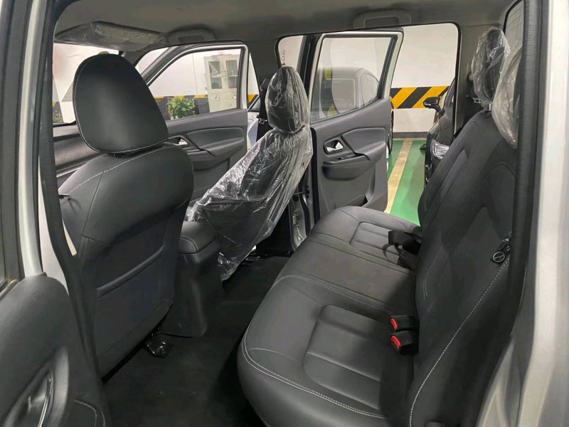 成都22年东风皮卡7