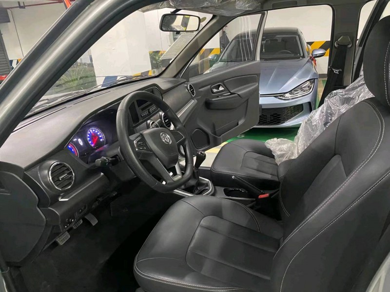 成都22年东风皮卡8