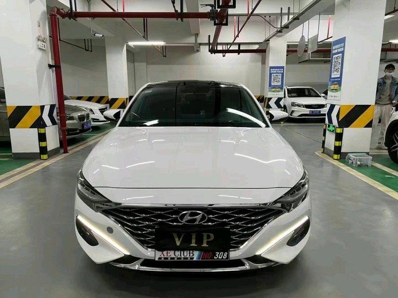 成都21年现代菲斯塔1