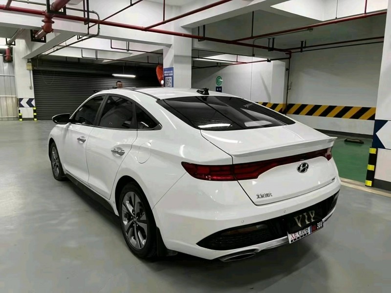 成都21年现代菲斯塔7